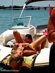 bellavitaboatclub056002.jpg