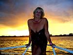 bellavitabnaked0408012.jpg