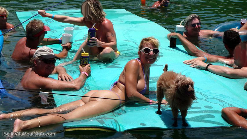 Wienies & Martinis Raft-Up Regatta Boat Party! 